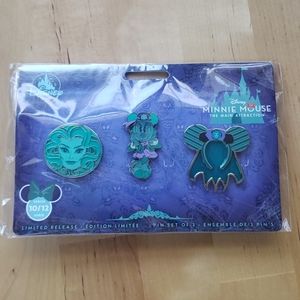 Minnie Mouse Main Attraction Haunted Mansion Pins